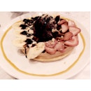 Waffle Ice Cream W Strawberry & Banana