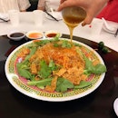 Being a teochew, our lo hei is a bit different from the typical cantonese style.