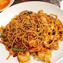 #Meegoreng #stirfriednoodle #seafood #spicy #kampongglam #localfood #sgfood #singapore #food #foodie #foodstagram #foodlovers #ilovefood #icapturefood #igfood #foodporn #epochtimesfood #burpple #instafood #foodgloriousfood #8dayseatout #eatout #eatoutsg #delicious #yummy