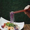 Butterfly Pea Glass Noodles [$6.80]

Very strong spice and sour combination.
