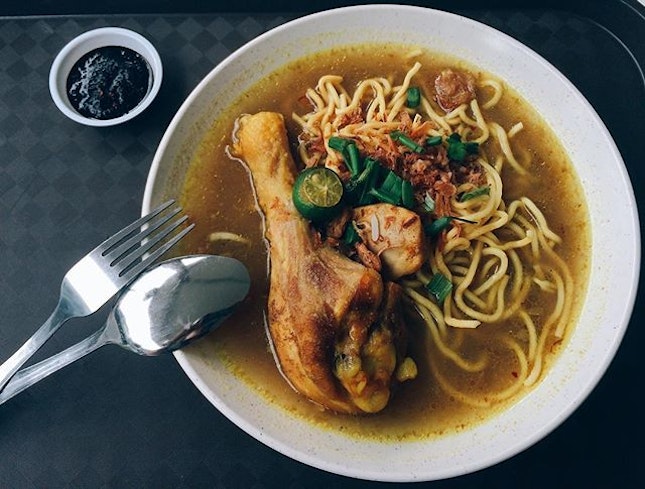 when you've overdosed on Chinese food, you turn to Mee Soto (tambah drumstick) for comfort!