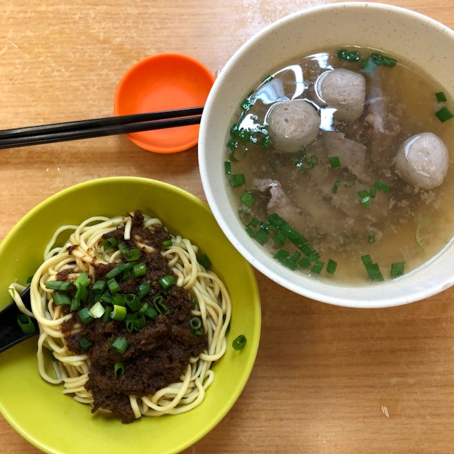 For Community-Favourite Beef Noodles