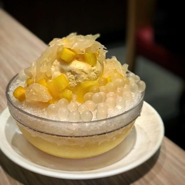 Gotta have my favourite dessert on such a hot ☀️dayMango Pomelo 😋📍Xin Wang Hong Kong Cafe at Fairprice Hub.