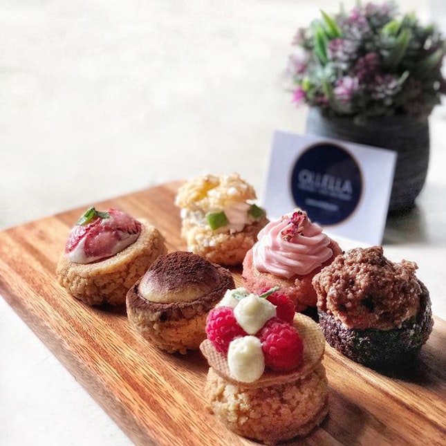 Loving these pretty mini choux from @ollella_singapore
Apple Cinnamon | Lychee Rose | Dark Chocolate | Strawberry Champagne | Tiramisu | Raspberry Pistachio
📍Ollella at Takashimaya
.