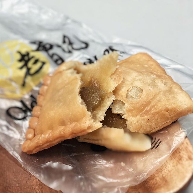Kaya Butter Puff from @oldchangkeesingapore is for the sweet tooth
.