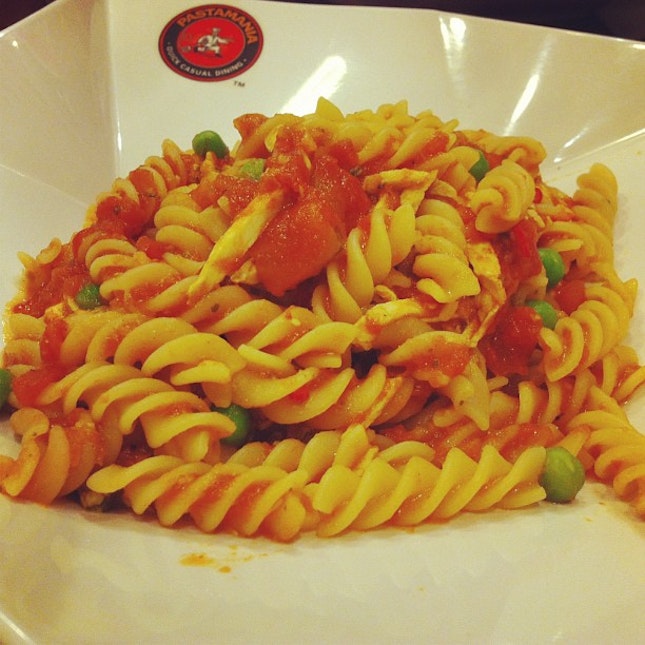 spicy chicken with fusilli