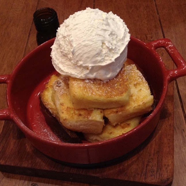 French Toast With Whipped Cream 