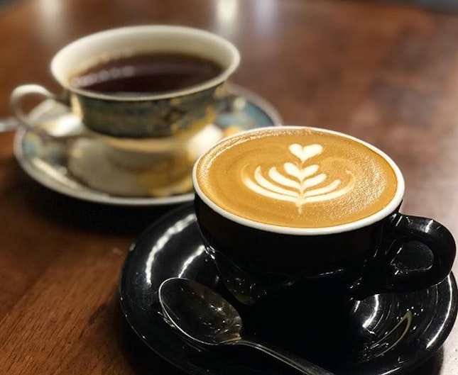 Cappuccino (9RM) ⭐️ 4/5 ⭐️
Handbrew (14RM) ⭐️ 3/5 ⭐️
🍴The #cappuccino used #libericacoffee beans that are less popular & polarizing as they have a strong fragrance and smell that may be too pungent for some.