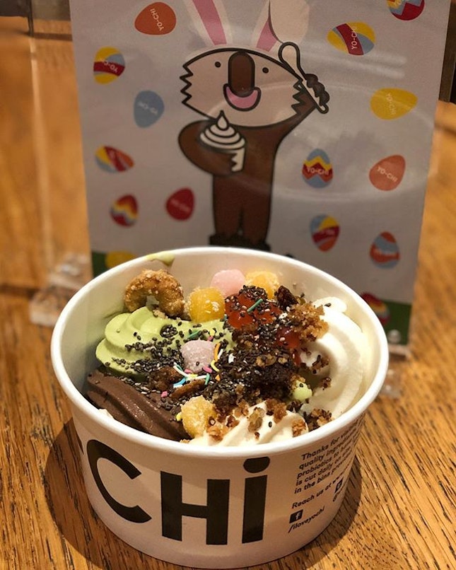 Yogurt (~$5-7) ⭐️ 4/5 ⭐️ 🍴Yummy #froyo that is highly customizable as it is priced by weight and one can choose among a range of flavours and toppings.