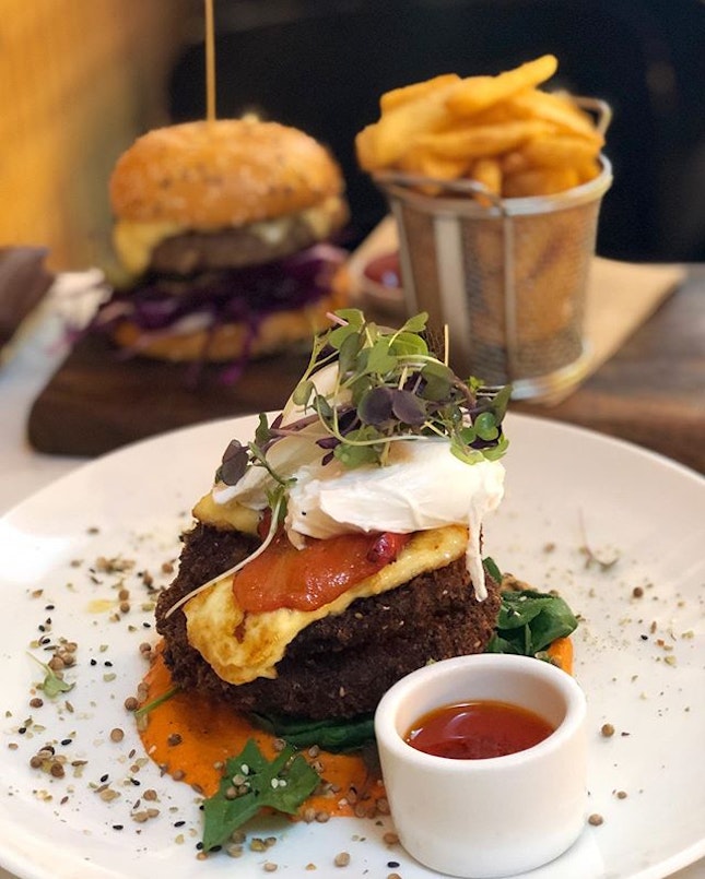 Portobello mushroom ($23) Beef burger ($22) ⭐️ 5/5 ⭐️ 🍴Delicious food and great service in a cosy cafe, what’s not to love?