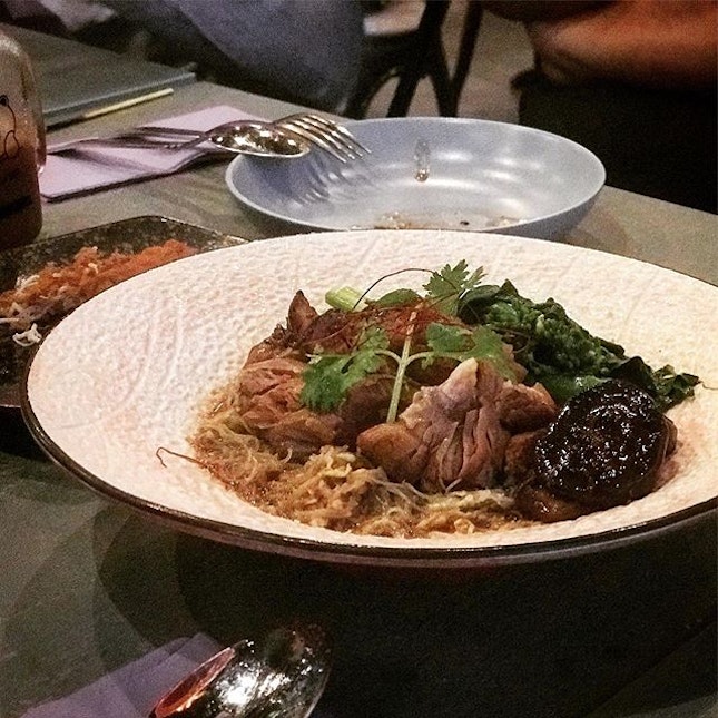 “One of the famous dishes at Enjoy Eating House And Bar is Chef J’s “Te Kar” Bee Hoon (S$12.80).