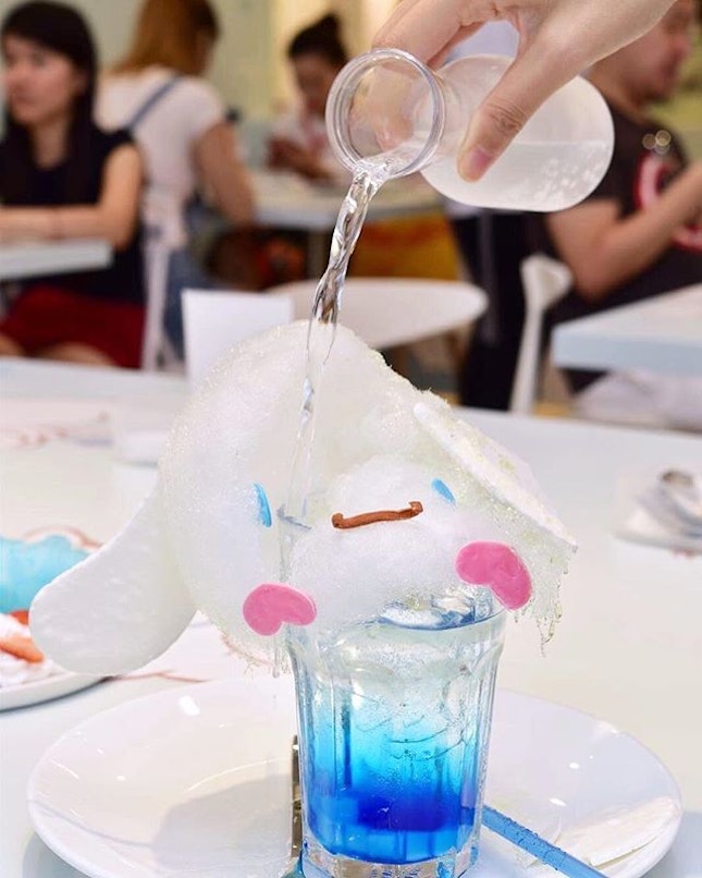 The most photogenic and fluffiest Cinnamoroll drink!