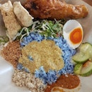 《Nasi Kerabu + Ayam Berempah & Air APA》

Thanks to @hx_janel for bringing us here.