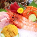 Sashimi Moriawase on Ice ($42 for 3 kind / $75 for 5). Review at DanielFoodDiary.com !