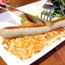 Rosti with super long sausage! Professor Brawn Cafe hires autistic youths as staff to help them better integrate into society. Support support!