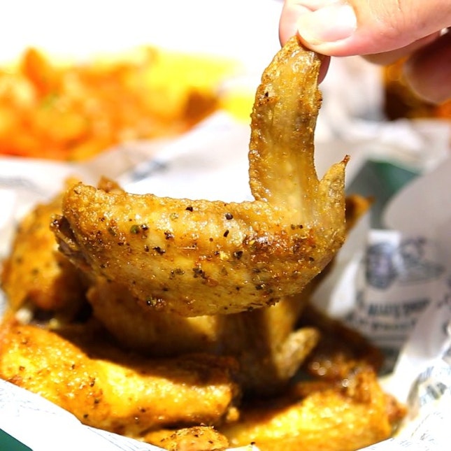 Of all the wings at Wingstop, the Louisiana Rub (6 piece for $7.95) has been one of the most popular – a crispy dry rub, hint of garlic wrapped juicy wings.