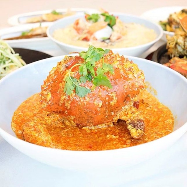 Craving for those Singapore Chilli Crab from TungLok Seafood @tunglokgroup .