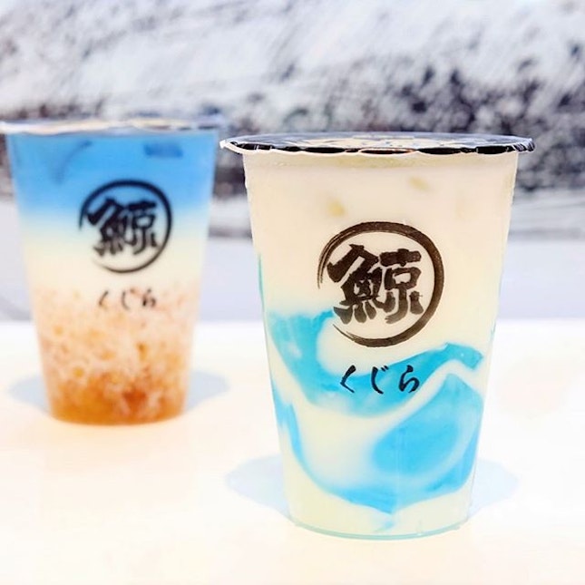 The Whale Tea 琉璃鯨 is known for its innovative signature drinks made with ingredients such as peach gum, spirulina, and Wuliangye, a Chinese baijiu made with a variety of grains.