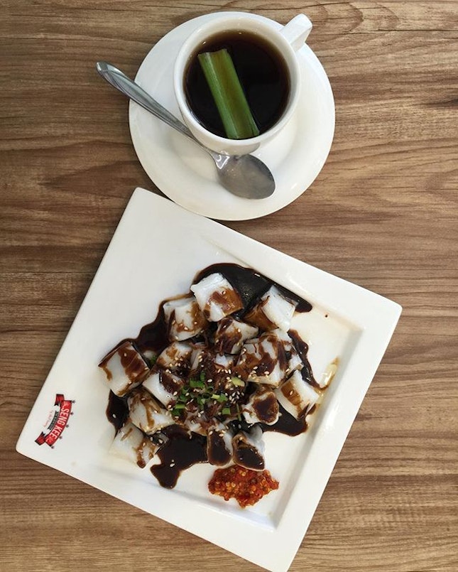 Chee Cheong Fun + Pandan Teh-O

S$4.30

Creative way of combining Pandan and Tea!