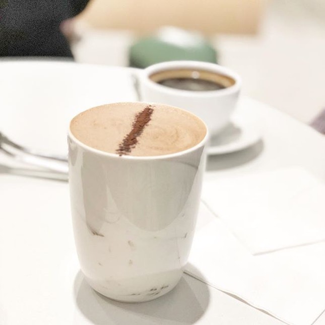 Mens sana in corpore sano
<🇬🇧> A healthy mind in a healthy body
•
☕️: Hot Chocolate - S$7.00
📍: @pvbakery @igcasia Singapore