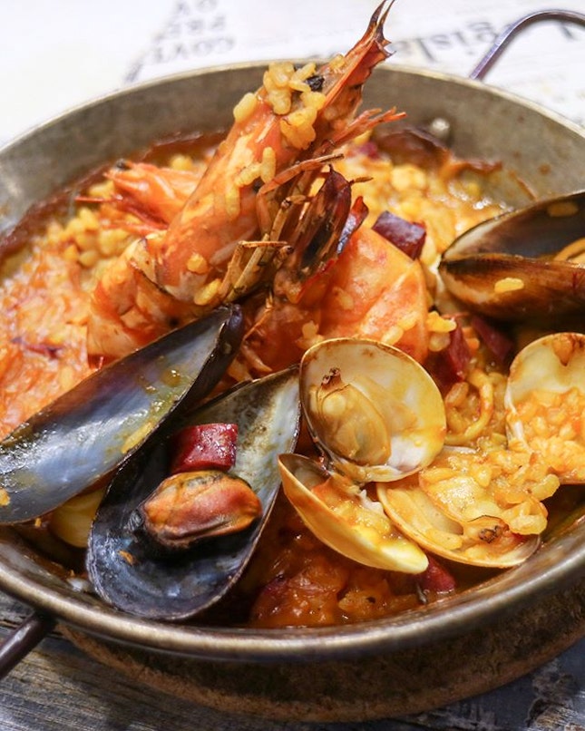 If it’s mains that you are looking out for, fret not as besides the Asian inspired tapas, there’s also the Paella ($20/$36) or Beef Cheek ($18) that you can possibly consider.