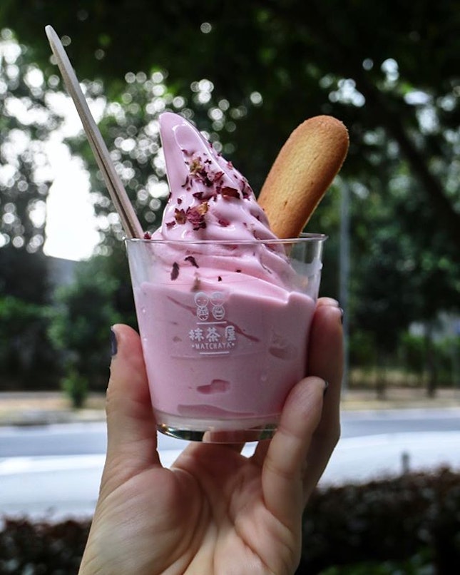 A Valentine’s Day mystery flavour, Matchaya has launched the Rose flavoured soft serve ($6.90 for cup/$7.50 for cone) for a limited period of time.