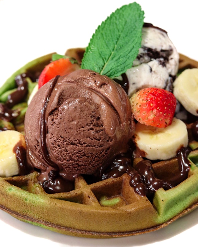 To celebrate #Swensens40ShiokYears, the restaurant has launched a limited-time waffle promotion from now to May 2020 where diners can ‘Create Your Own Waffle” from $12.90 to customize the desired waffle base with ice cream and toppings.