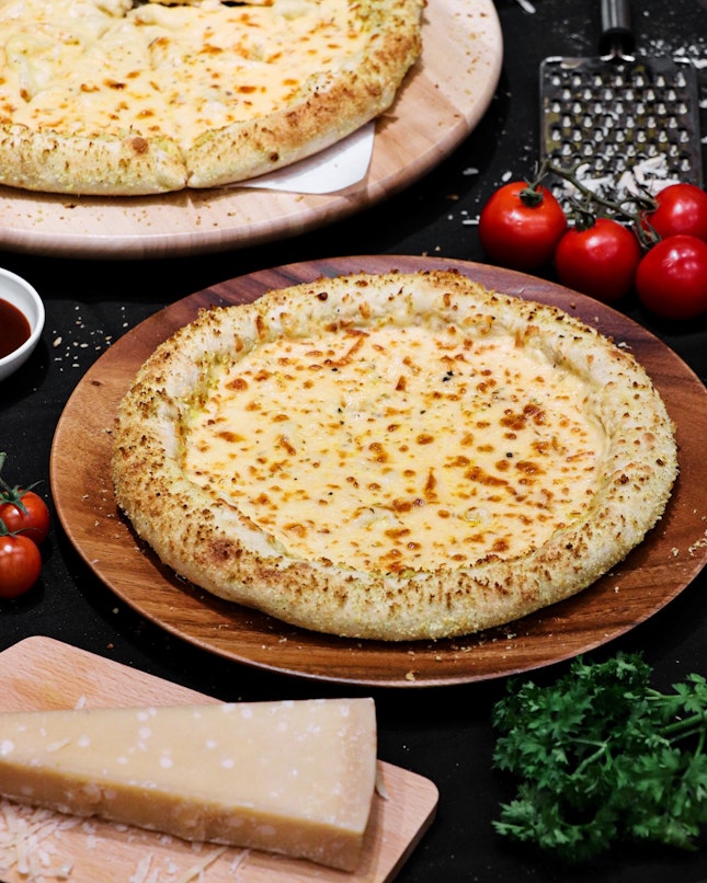Come 1 December, Domino’s Pizza will be launching its cheesiest pizza yet in the Cheese Xplosion Pizza that’s available for order at all outlets.