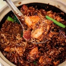 Formerly located at Geylang Lor 33, Geylang Claypot Rice has moved to a nicely renovated modern restaurant setting along Beach Road.