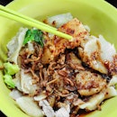 Another popular stall at Kebun Bahru Market & Food Centre is Seletar Sheng Mian • Mian Fen Guo that specialises in handmade noodle.