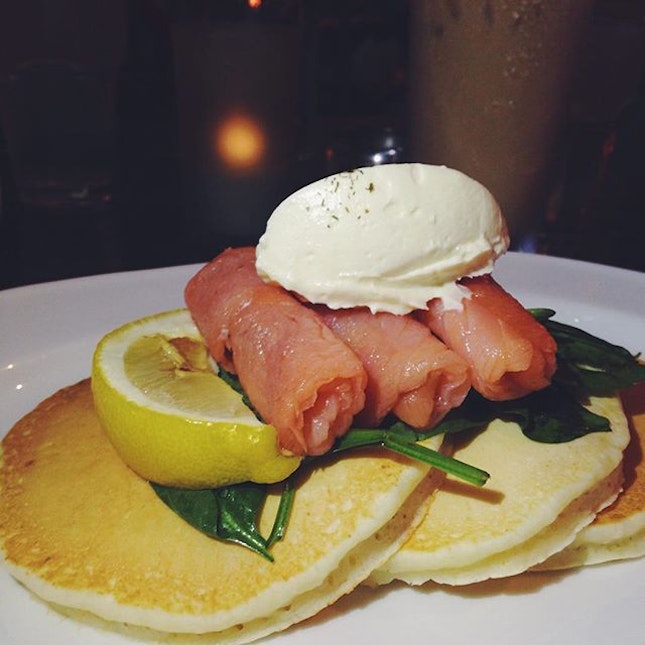 Who says you can't have pancakes & latte for dinner?