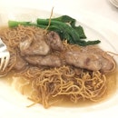 Crispy Wan Ton Noodles with Duck Meat Slices