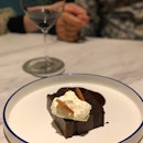 Mama’s Warm Chocolate Cake