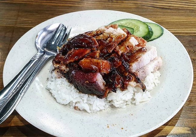 char siew & roasted pork rice 👍🏻
4.7.19
#foodporn #sgfoodporn #foodsg #sgfoodies #instafood #foodstagram #vscofood #burpple #hungrygowhere #hawkerfood #hawkercentre
