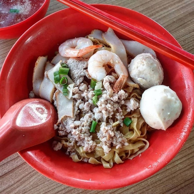 minced pork noodles 👍🏻
29.12.19
#foodporn #sgfoodporn #foodsg #sgfoodies #instafood #foodstagram #vscofood #burpple #hungrygowhere #hawkerfood #hawkercentre