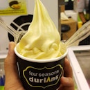 Durian Soft Serve Ice cream from Four Seasons Durians😍💯 ($3.50) Its sosososo good and it satisfies my Durian cravings😛
.