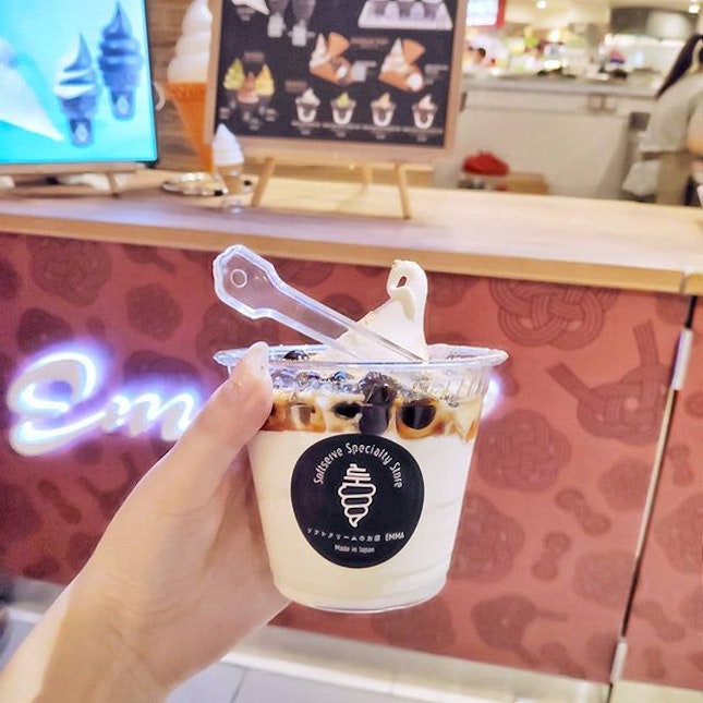 Tried @emmasoftsg Signature Brown Sugar Kinako Bubble Soft Serve today🥰 $5 if you get from klook.