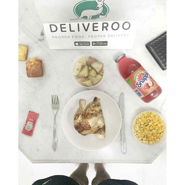 because I couldn't find a dinner buddy tonight
•
finally had the chance to use @deliveroo_sg to get some tasty Kenny Rogers for dinner.
