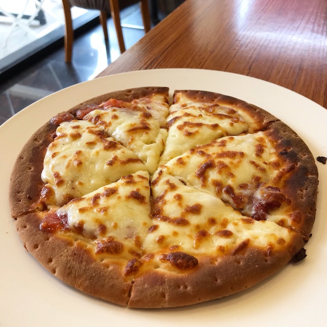 Salami Pizza @ Time Table Cafe 研磨时光咖啡 | Blk 456 Jurong West Street 41 | #01-726.