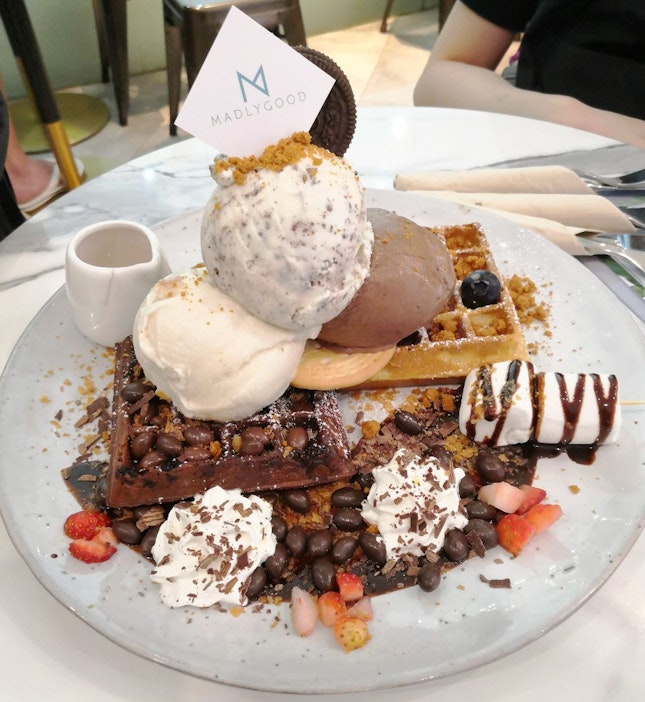 Butterscotchoc Waffles($13) with three scoops of Gelato(Total - $22).😋