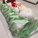Tree-rific Kueh Salat Ice Cream Log Cake (1kg) from @swensensingapore 