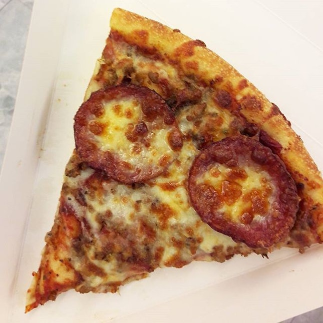 Some meatza pizza ($4.50) before the quiz-za to #feedthetheme.