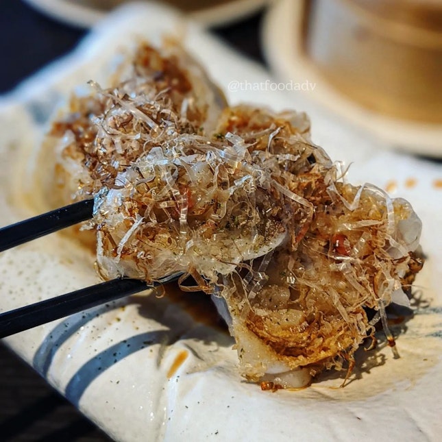 Steamed Rice Rolls stuffed with Shredded Jicama, Dried Shrimps and Chinese Mushrooms ($7.80)