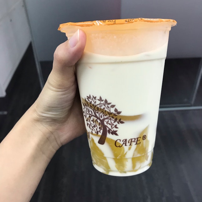 Roasted Oolong Milk Tea + Aiyu Jelly ($3.80)