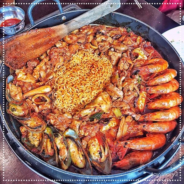[Yoogane] Seafood and Chicken Galbi, S$48.90.