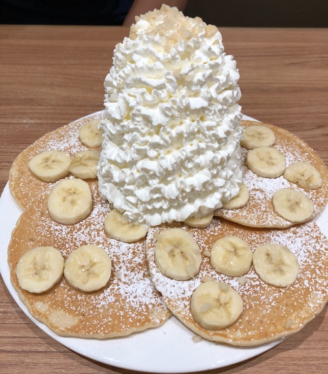 Banana Pancakes With Whipped Cream ($19.90++)