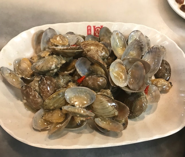 Clam With Chili And Garlic
