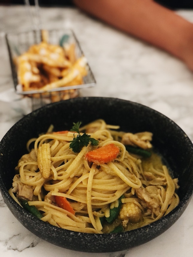 Thai green curry pasta (~SGD12++)