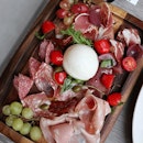 Antipasto Platter at @in_piazza_italian_restaurant
.