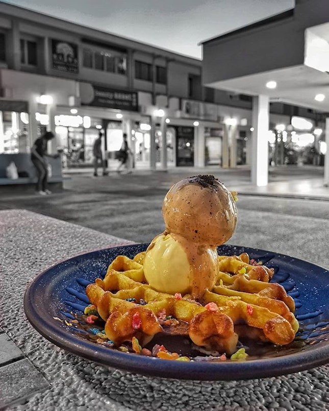 [NEW Cafe Alert]
Sir Stamford Waffles have recently move to the Heart of Ang Mo Kio🍅!